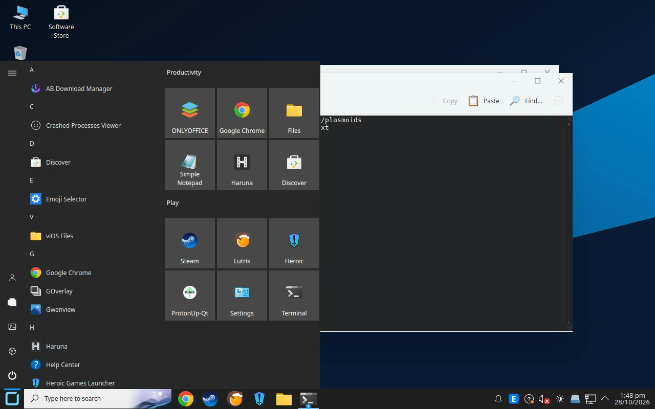 Desktop viOS với Start Menu, các ô ứng dụng Productivity và Play, cùng taskbar ở dưới.